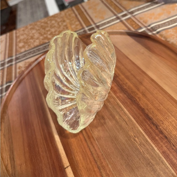 Vintage Bath & Body Works Iridescent Clam Shell Votive Candle / Napkin Holder - Picture 9 of 12